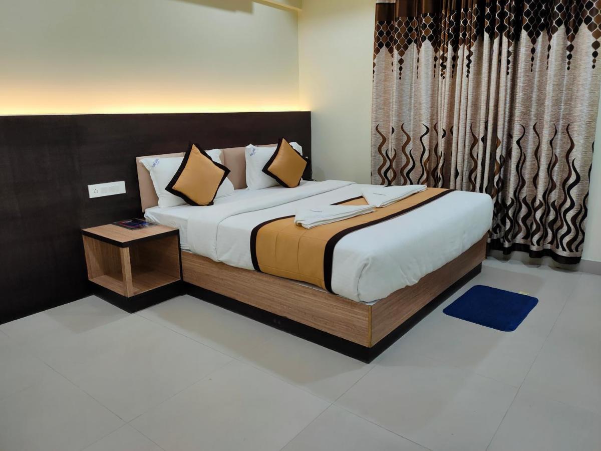 Hotel Landmark Port Blair Esterno foto