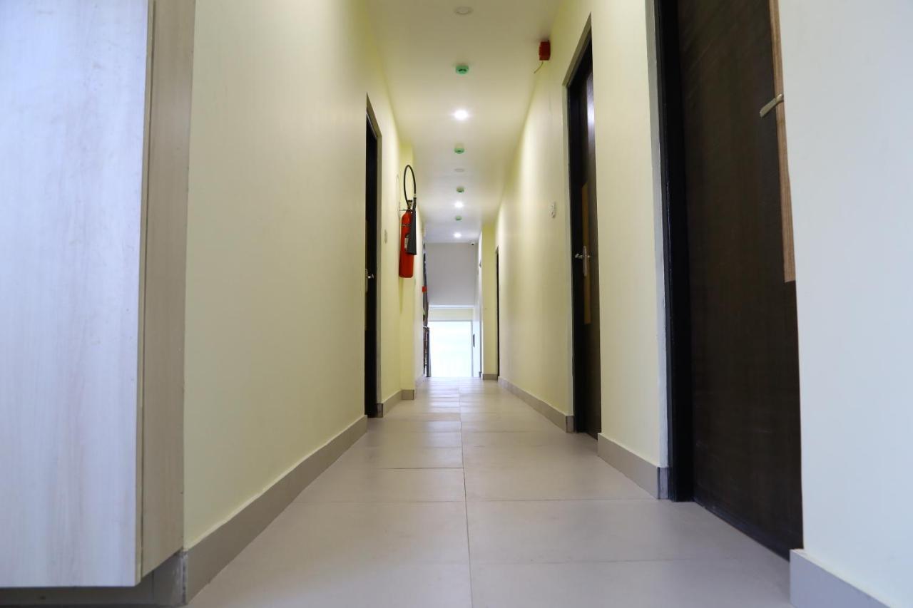 Hotel Landmark Port Blair Esterno foto